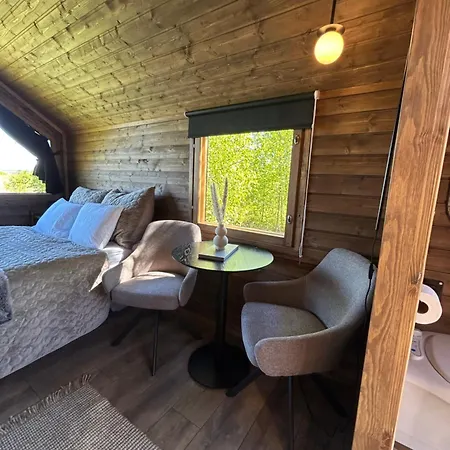 Chalet Atmospheric Trailer With A Sea View *