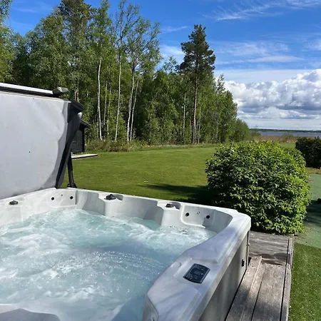 Atmospheric Trailer With A Sea View Oulu